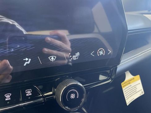 New 2025 Chevrolet Blazer EV LT image 37