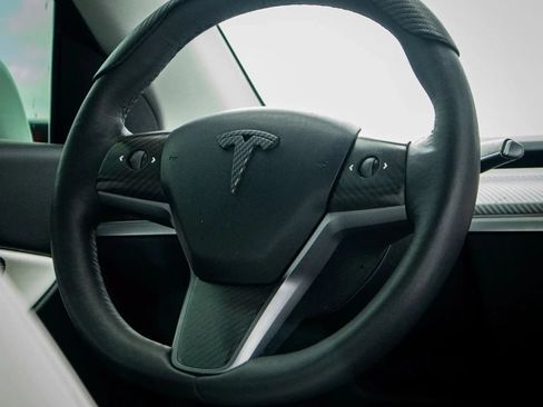 Used 2022 Tesla Model Y Performance AWD/4WD image 24