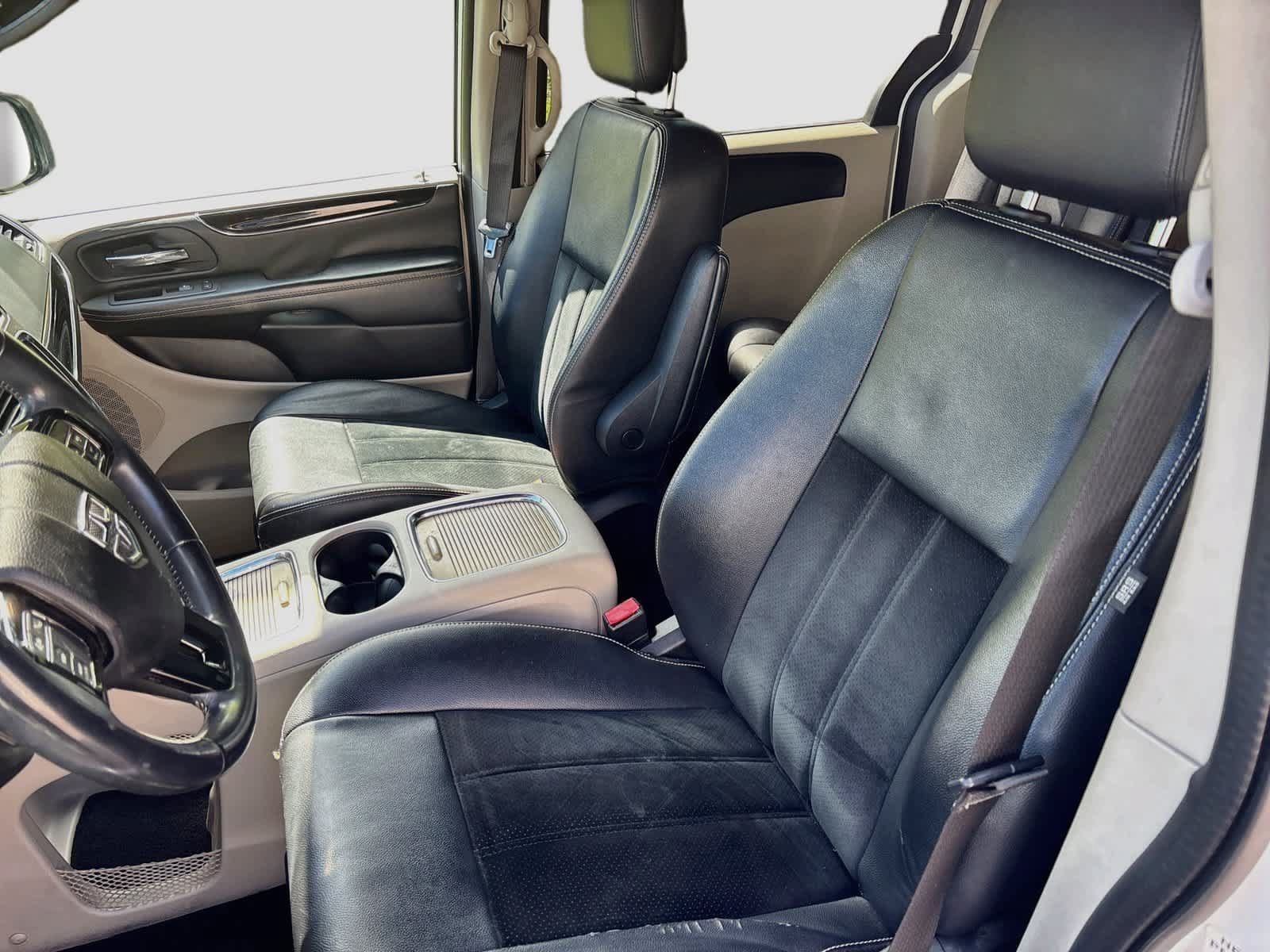 Used 2018 Dodge Grand Caravan SXT FWD image 21