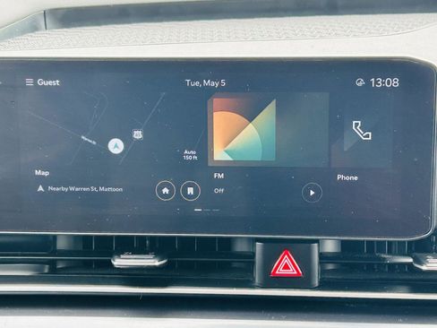 Used 2025 Kia Carnival FWD image 19