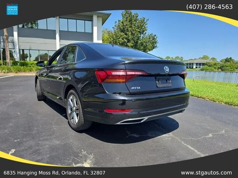 Used 2019 Volkswagen Jetta R-Line w/ R-Line Cold Weather Package FWD image 3