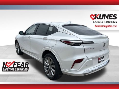 New 2025 Buick Envista Avenir image 9