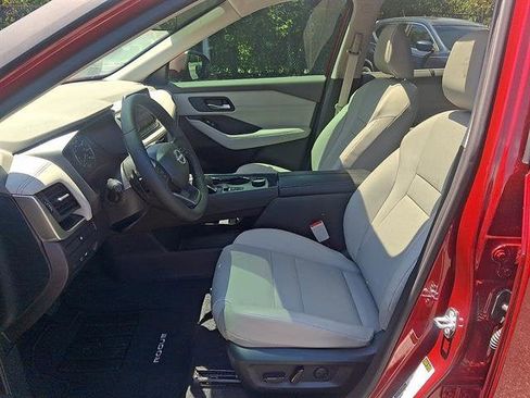 Certified 2026 Nissan Rogue SV w/ SV Premium Package AWD/4WD image 14