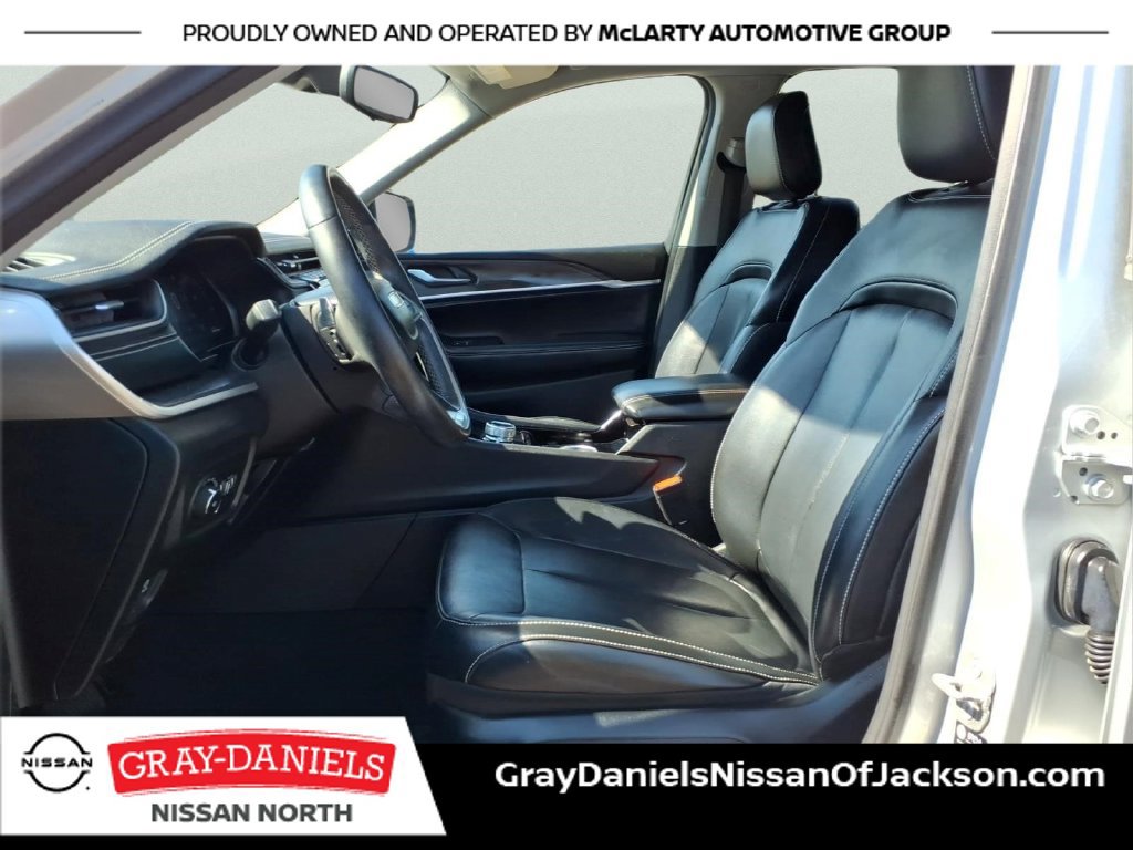 Used 2021 Jeep Grand Cherokee L Limited AWD/4WD image 23