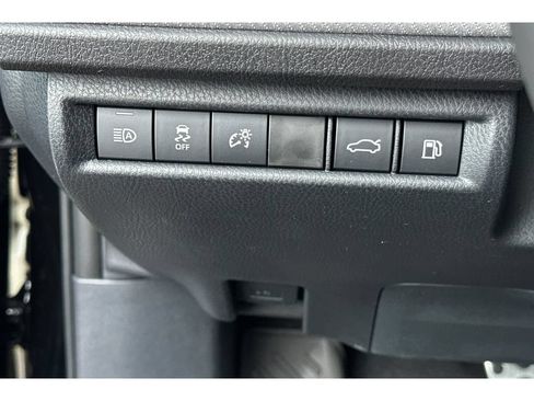 New 2026 Toyota Camry SE FWD image 29
