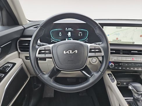 Used 2024 Kia Telluride S w/ S Sunroof Package image 12