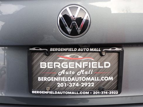 Used 2024 Volkswagen Jetta SE image 48