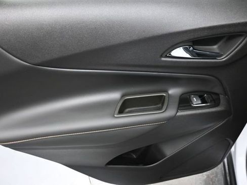 Used 2024 Chevrolet Equinox Premier FWD image 19