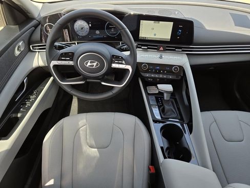 New 2026 Hyundai Elantra Limited FWD image 23