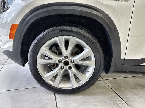 Used 2021 Kia Seltos SX w/ SX Sunroof Package AWD/4WD image 19