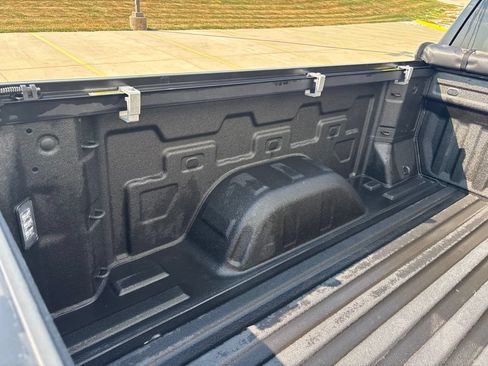 Used 2022 Chevrolet Silverado 1500 Custom w/ Rally Edition AWD/4WD image 11