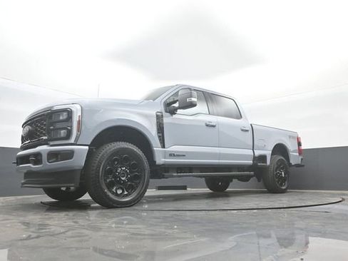 New 2026 Ford F250 Lariat w/ Black Appearance Package AWD/4WD image 35