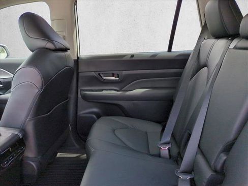 New 2026 Toyota Grand Highlander XLE image 15