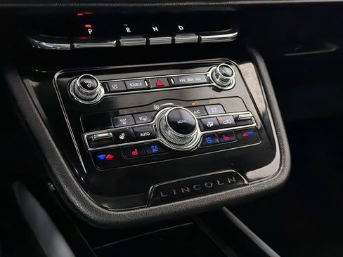 Used 2022 Lincoln Corsair AWD w/ Premium Package image 28