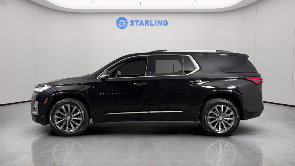 Certified 2023 Chevrolet Traverse Premier FWD image 3