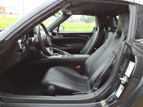 Used 2025 MAZDA MX-5 Miata RF Grand Touring RWD image 13