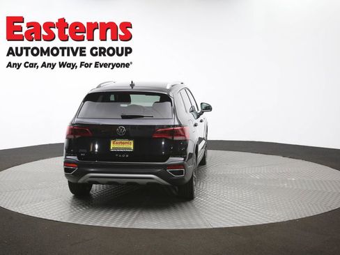 Used 2024 Volkswagen Taos SE image 37