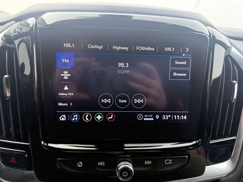 Used 2023 Chevrolet Traverse LT image 17