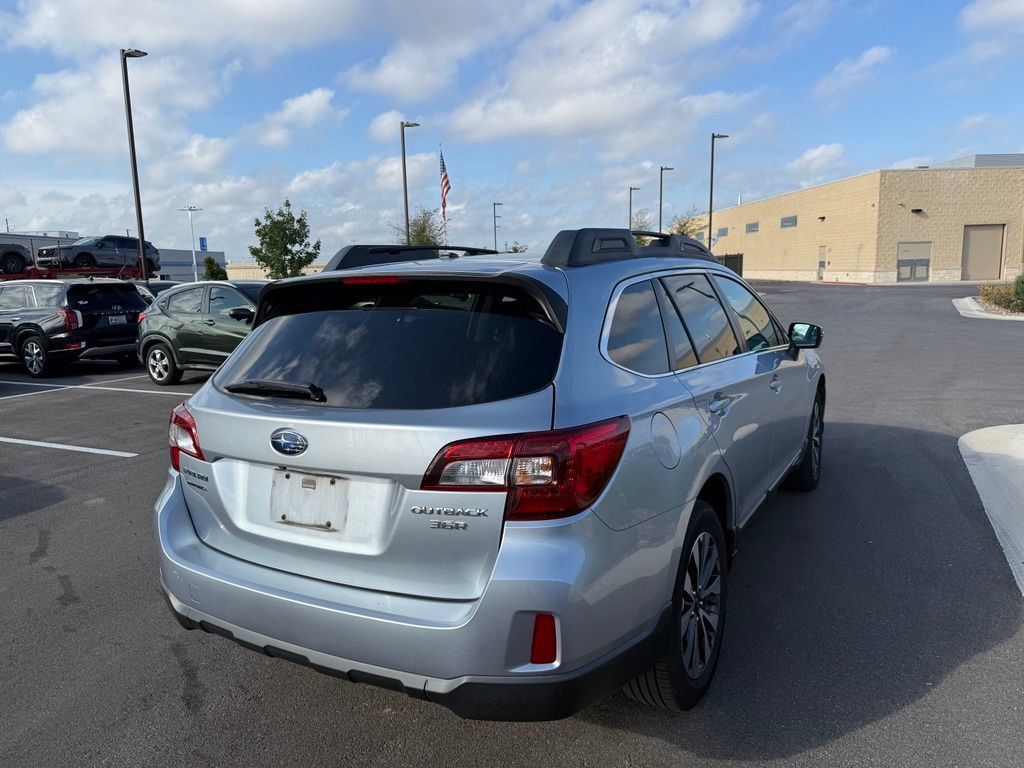 Used 2015 Subaru Outback 3.6R Limited AWD/4WD image 3