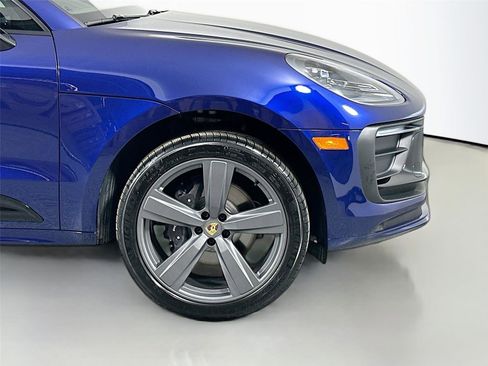 Certified 2026 Porsche Macan AWD/4WD image 14