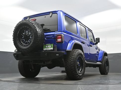 Used 2020 Jeep Wrangler Unlimited Sahara AWD/4WD image 31