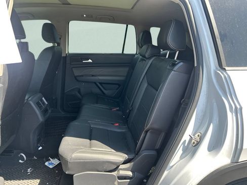 Used 2023 Volkswagen Atlas SEL R-Line AWD/4WD image 18