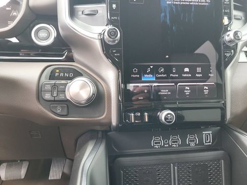 Used 2026 RAM 1500 Laramie w/ Advanced Safety Group II AWD/4WD image 23