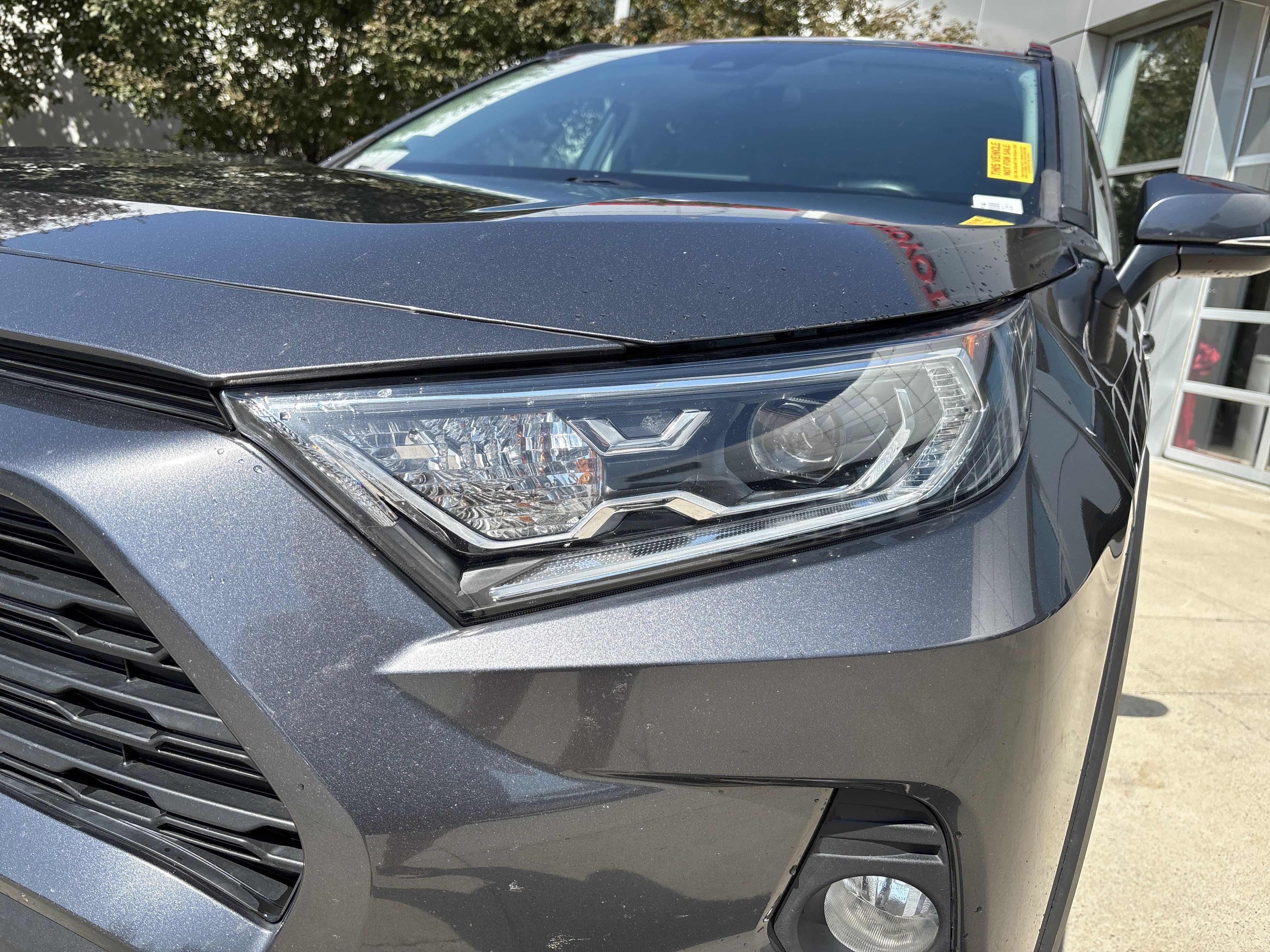 Used 2021 Toyota RAV4 XLE AWD/4WD image 11