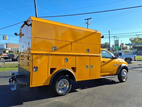 Used 2018 RAM 5500 Tradesman w/ Power & Remote Entry Group image 5