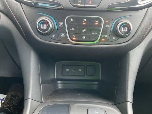 Used 2023 Chevrolet Equinox RS image 30