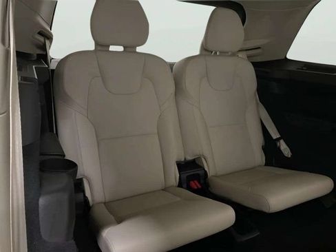 Used 2024 Volvo XC90 B6 Core AWD/4WD image 56