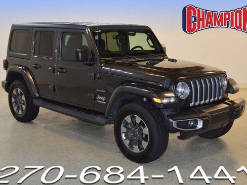Used 2018 Jeep Wrangler Unlimited Sahara image 1