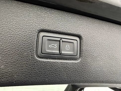 Used 2021 Audi Q7 3.0T Premium Plus AWD/4WD image 43