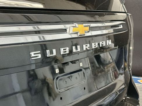Used 2024 Chevrolet Suburban Premier RWD image 10