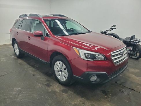 Used 2015 Subaru Outback 2.5i Premium image 3