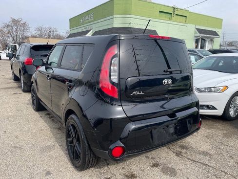 Used 2016 Kia Soul + image 5