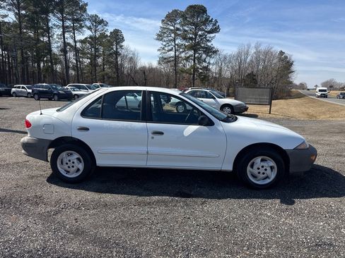 Used 1999 Chevrolet Cavalier Sedan image 10