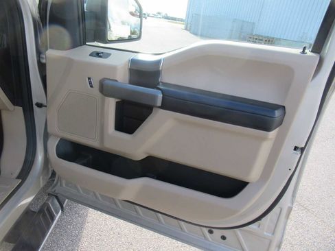 Used 2018 Ford F150 XLT w/ Equipment Group 302A Luxury image 16