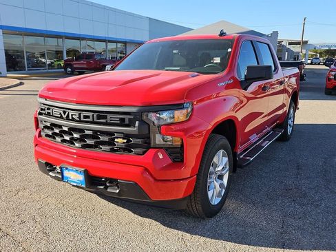 Used 2026 Chevrolet Silverado 1500 Custom RWD image 4