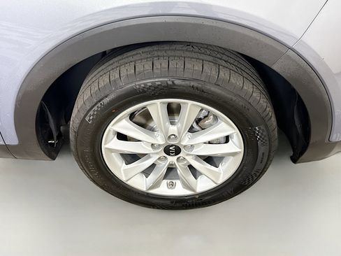 Used 2020 Kia Sorento L image 31