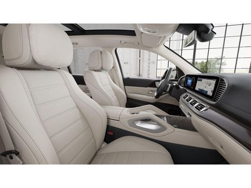 New 2026 Mercedes-Benz GLS 450 4MATIC image 4