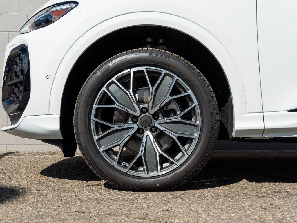 New 2026 Audi Q5 Premium Plus AWD/4WD image 7