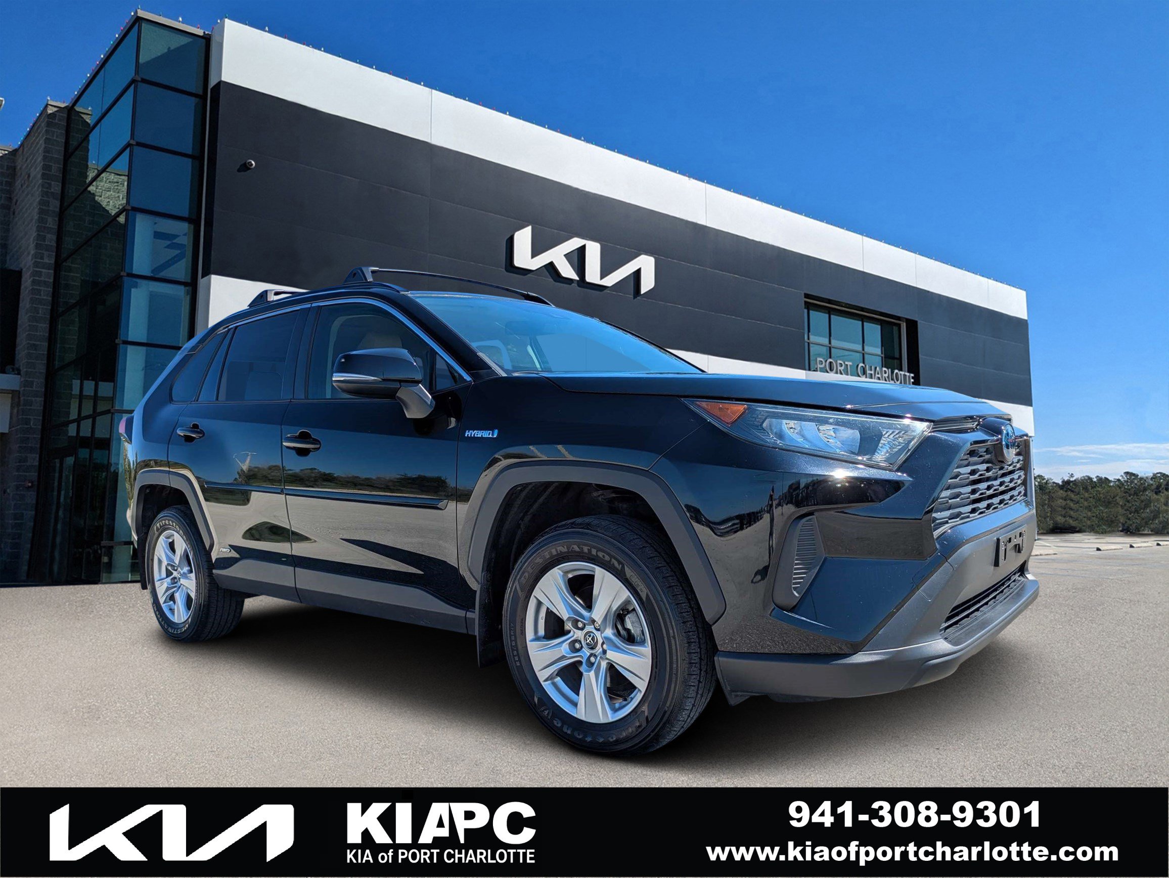 Used 2019 Toyota RAV4 LE w/ Protection Package AWD/4WD image 1