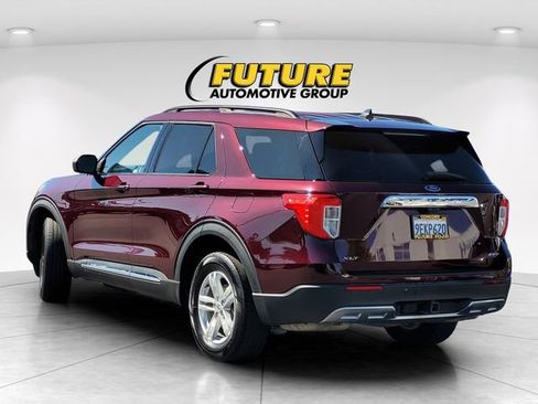 Used 2022 Ford Explorer XLT w/ Equipment Group 202A AWD/4WD image 6
