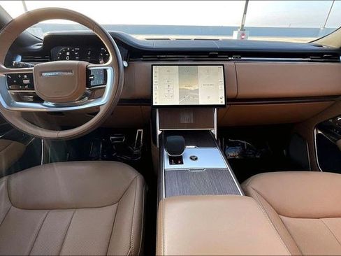 Used 2025 Land Rover Range Rover Long Wheelbase Autobiography image 19