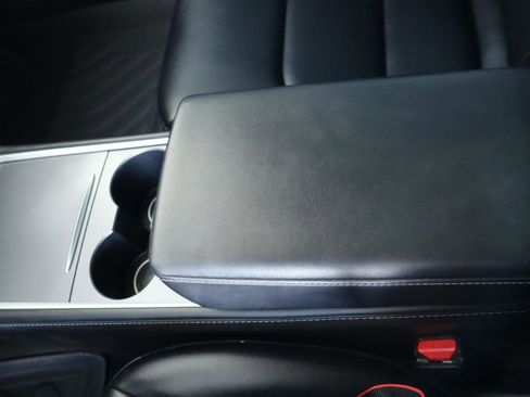 Used 2023 Tesla Model 3 Standard Range image 22