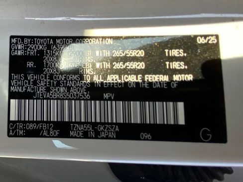 Used 2025 Toyota 4Runner TRD Sport AWD/4WD image 32