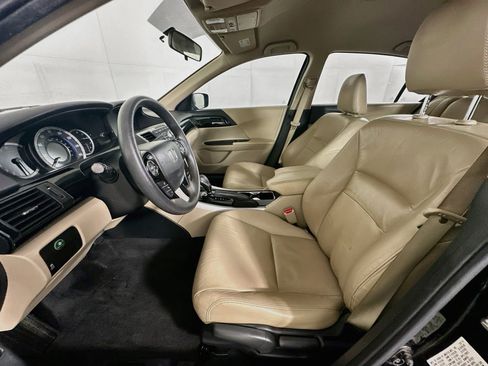 Used 2016 Honda Accord LX image 13