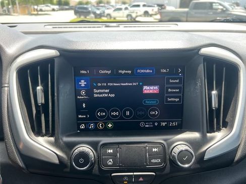 Used 2024 GMC Terrain SLT FWD image 8