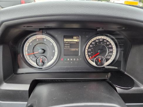 Used 2017 RAM 1500 Express AWD/4WD image 7